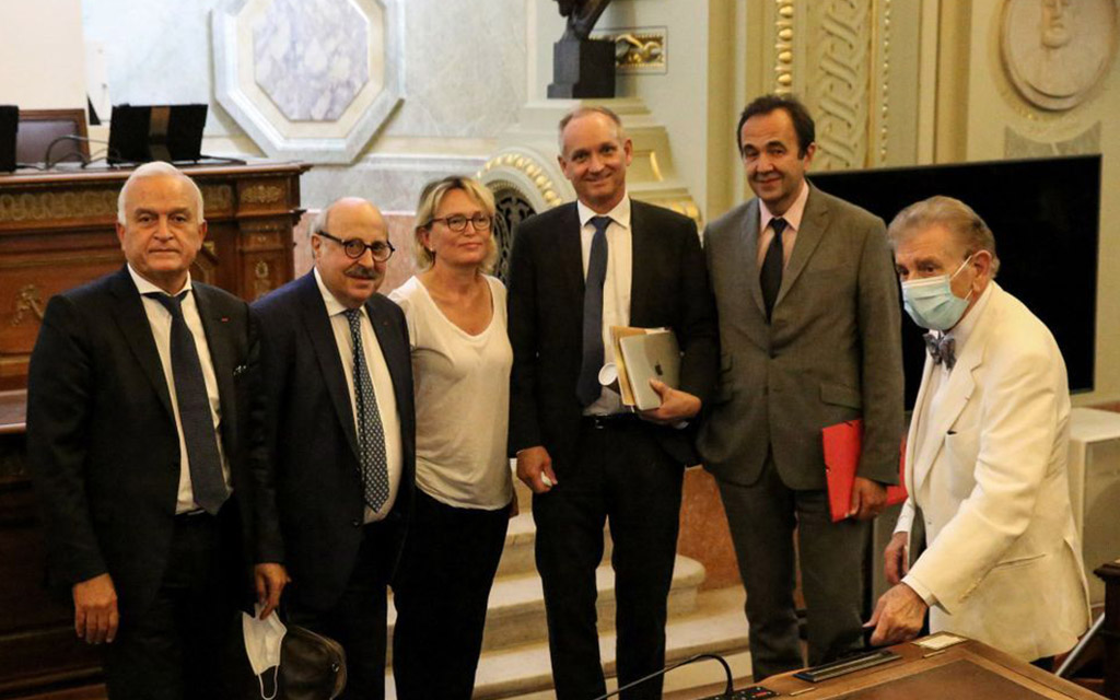 Mats Brännström, à l'origine de la première greffe d’utérus, reçoit le prix Jacques Salat-Baroux