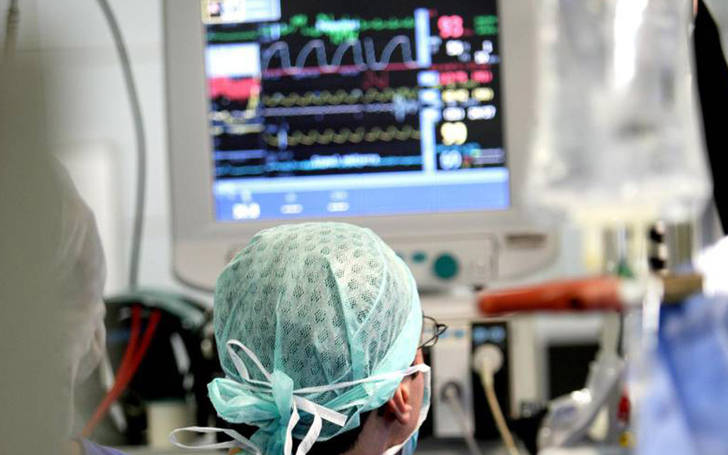 A l'hôpital Foch, à Suresnes. (Photo hôpital Foch. Phanie)